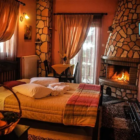 Pensión Voreio Selas 4*